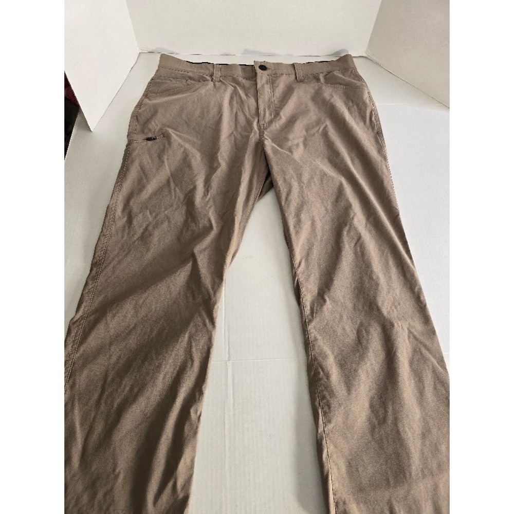 Orvis Men's Khaki Tech‎ Cargo Pants Size 40x30 (hemmed to 27) Nylon Spandex